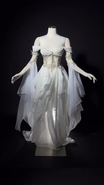 FLEUR DE FEU GOWN